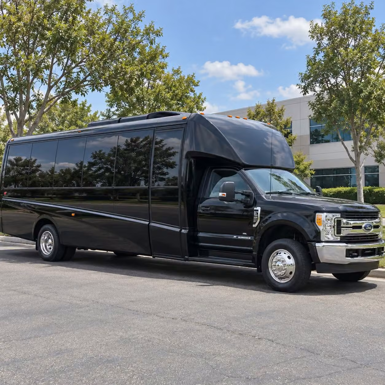 louisville 15 passenger minibus rental
