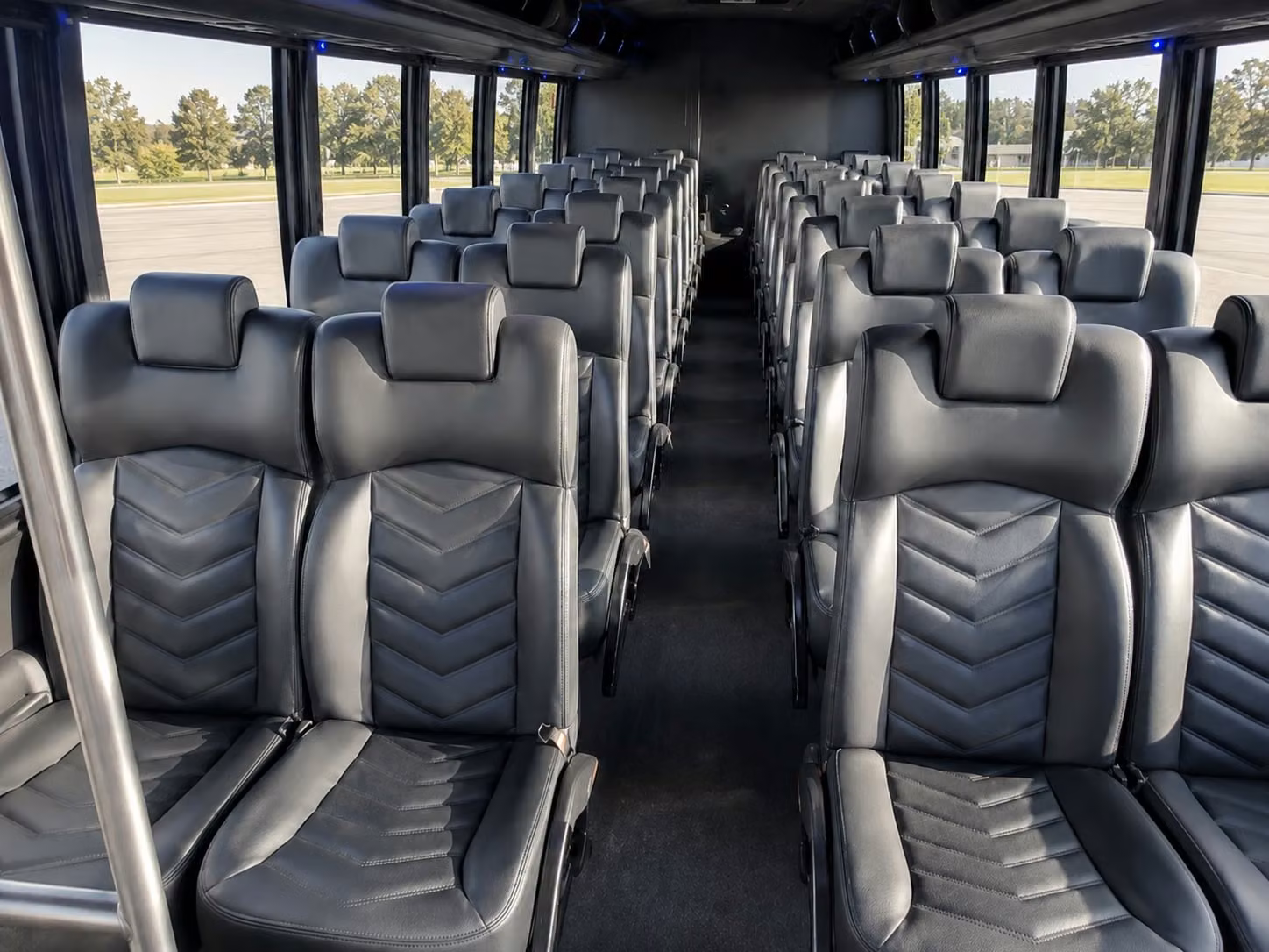 louisville 18 passenger minibus rental