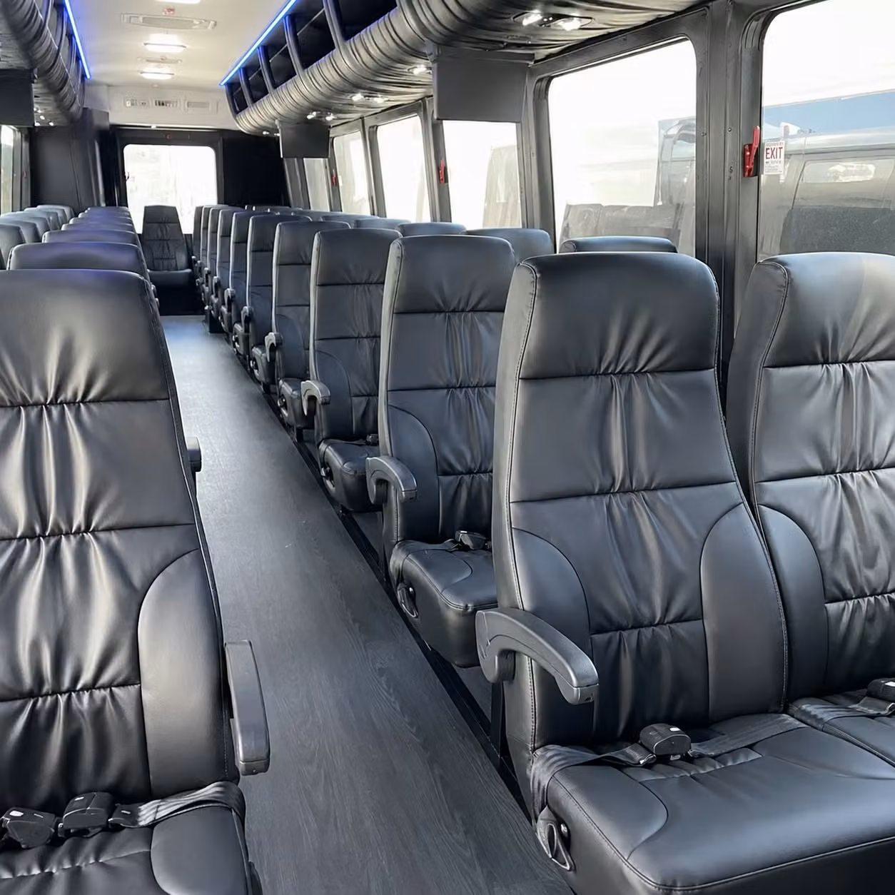 louisville 28 passenger minibus rental